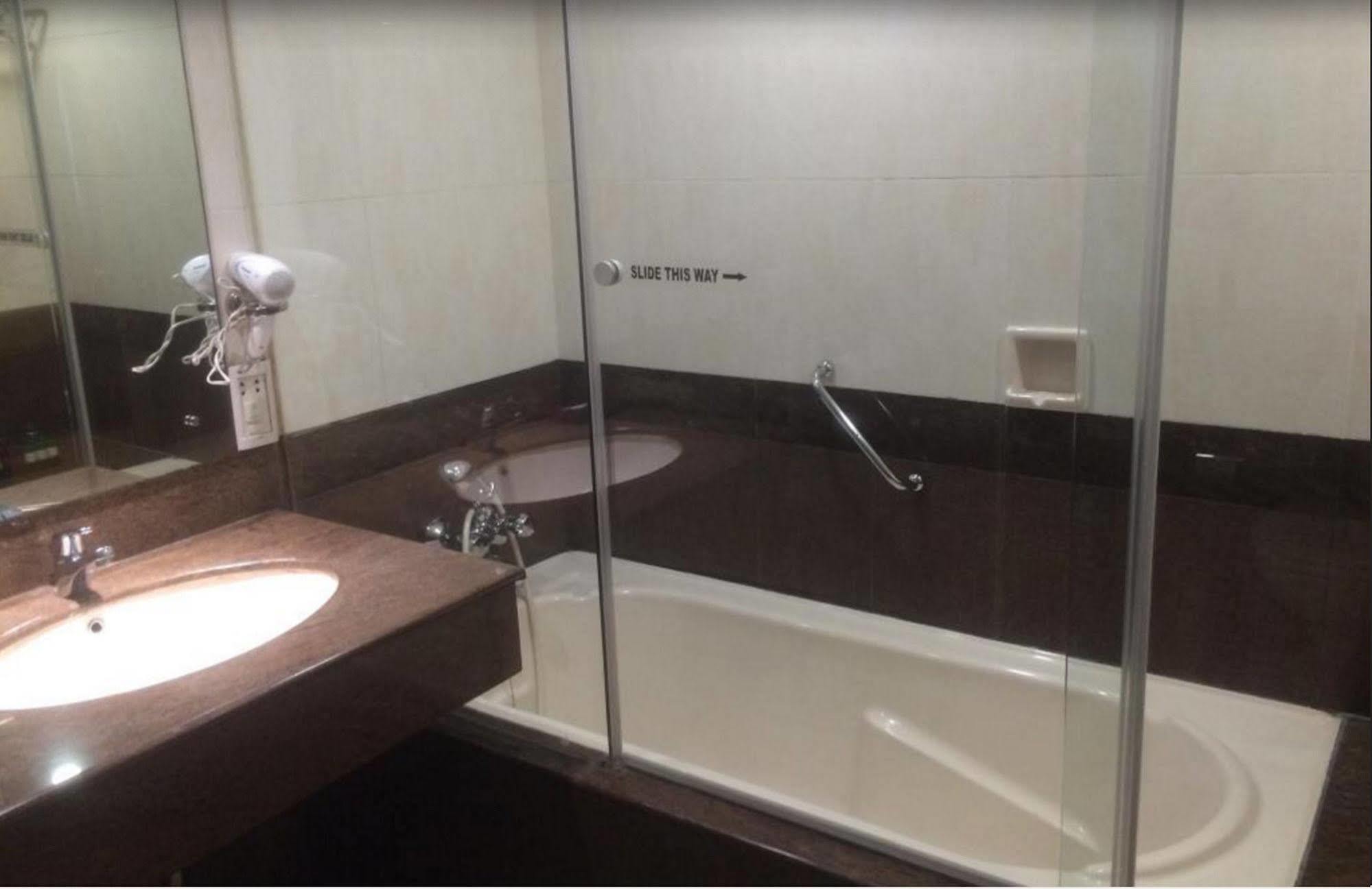 The Residency, Chennai Hotel Ngoại thất bức ảnh